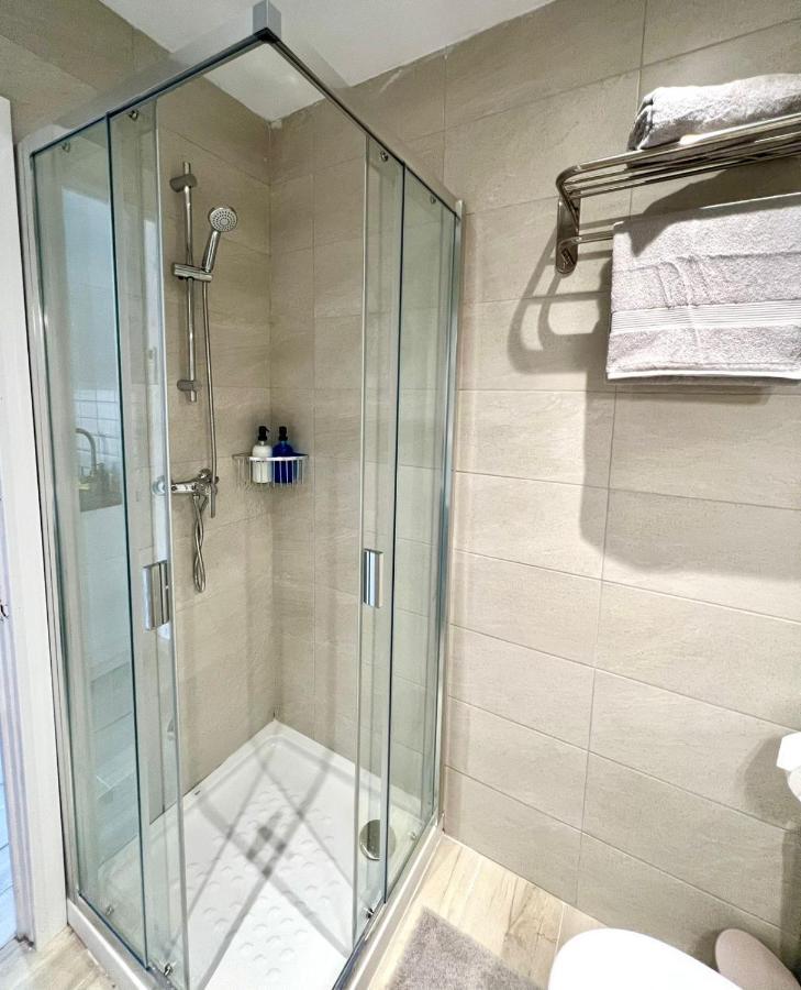 Menorca Chic Apartment Near Beach & Harbour Cala 'n Bosch Buitenkant foto